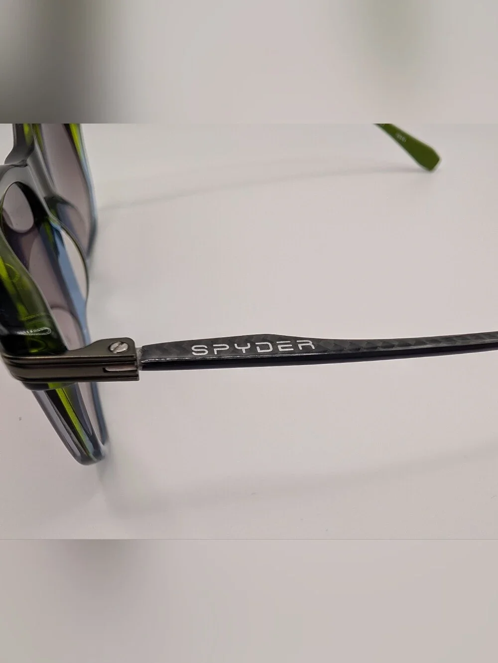 NWT Spyder Carbon Fiber Temple Sunglasses Gradient Lens + Zippered Hard Case
